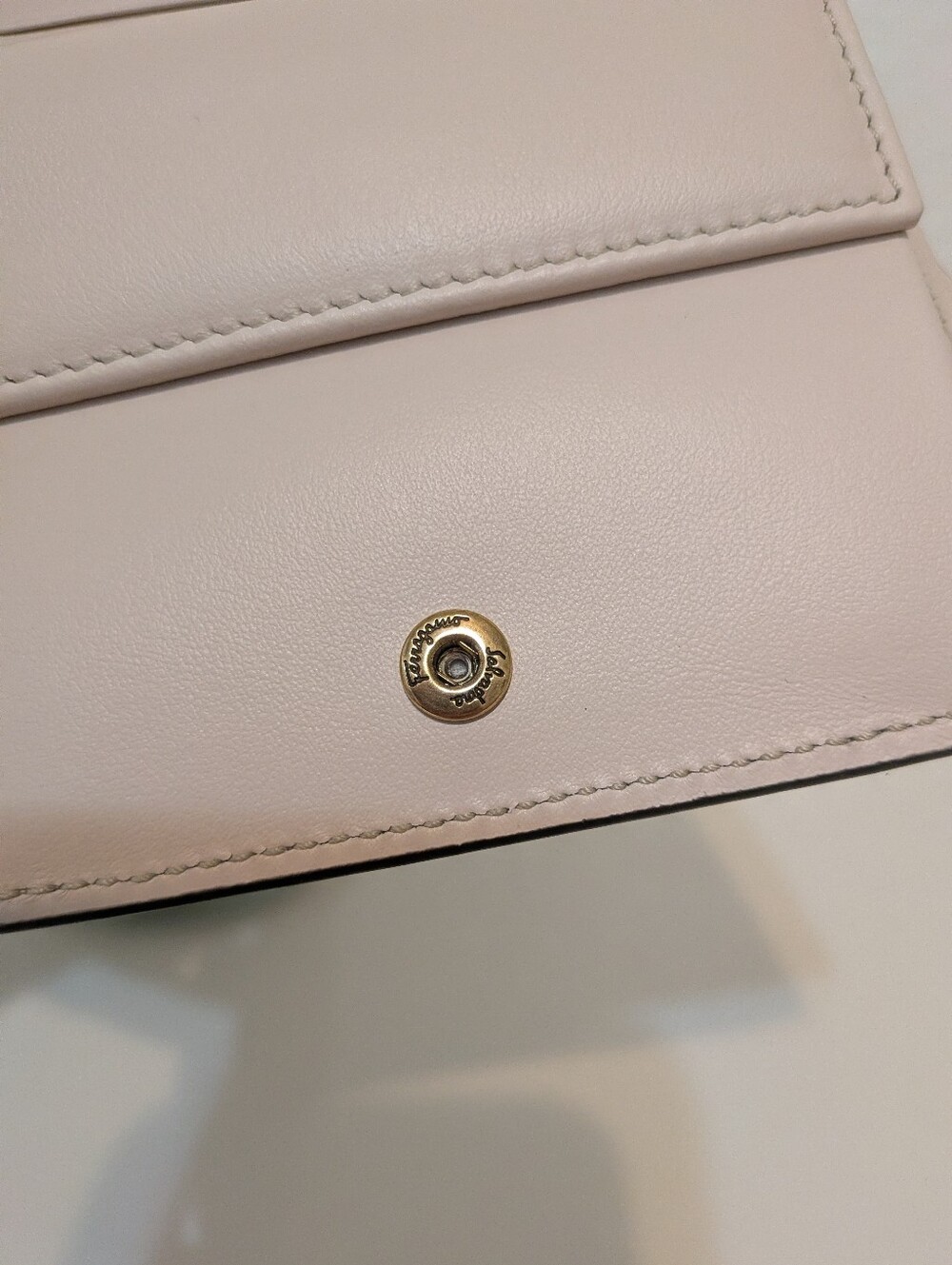 Ferragamo Compact Wallet Multi And Antique Gold - Picture 5 of 9